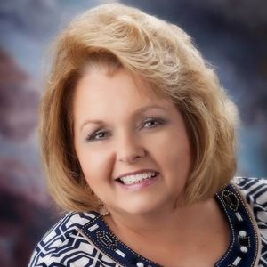 Meet your Posher, Valerie